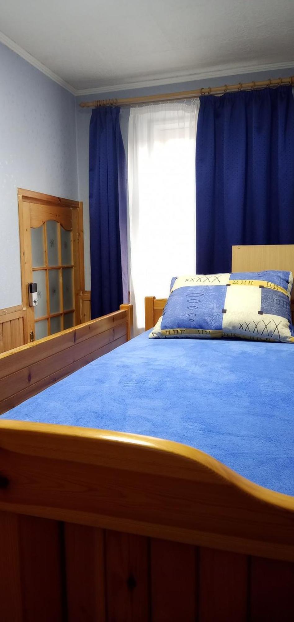 Civis Debrecen Hostel Esterno foto