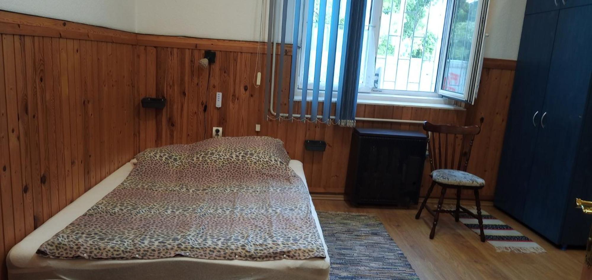 Civis Debrecen Hostel Esterno foto